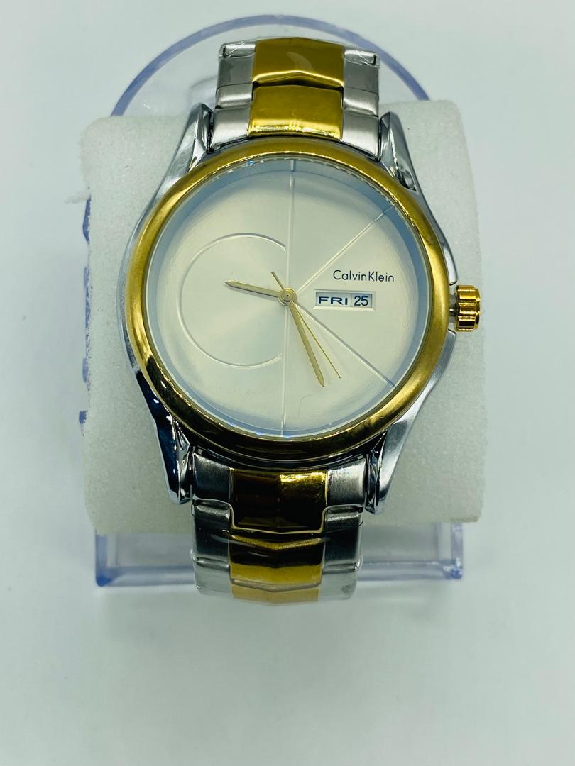 Montre Homme Calvin Klein – Élégance Bicolore Or & Argent