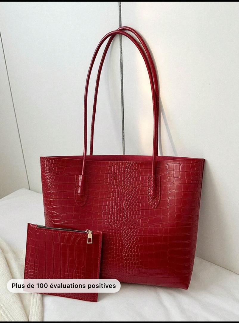 Sac Fourre-Tout Rouge Éclatant avec Pochette Amovible - Style et Élégance