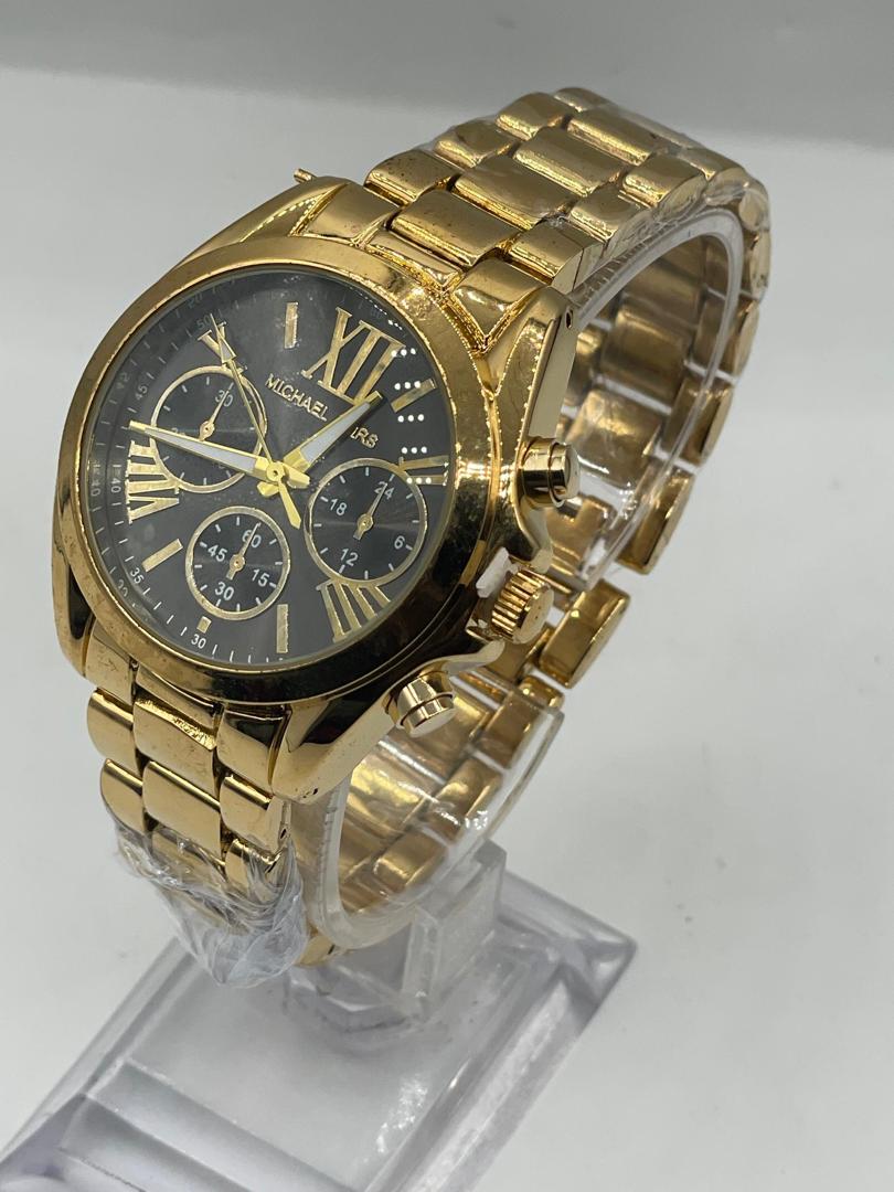 Montre Michael Kors Dorée - Cadran Noir avec Chiffres Romains