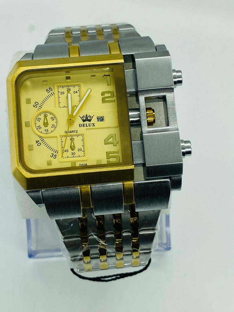 Montre Homme DELUX – Design Carré Luxe & Audace