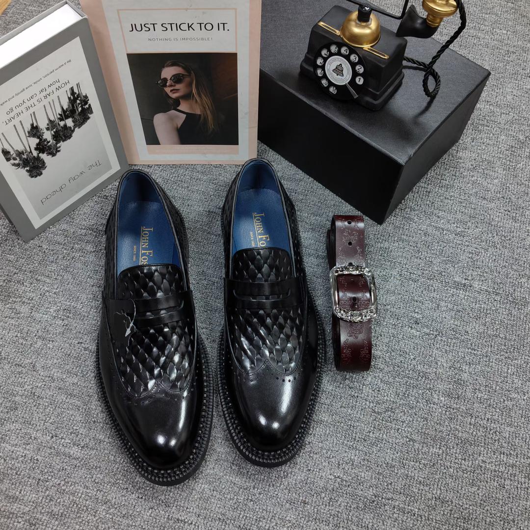 Mocassins Homme Tressés en Cuir Verni – Élégance & Originalité
